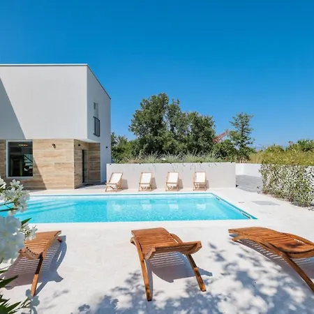 Villa Vesna *
